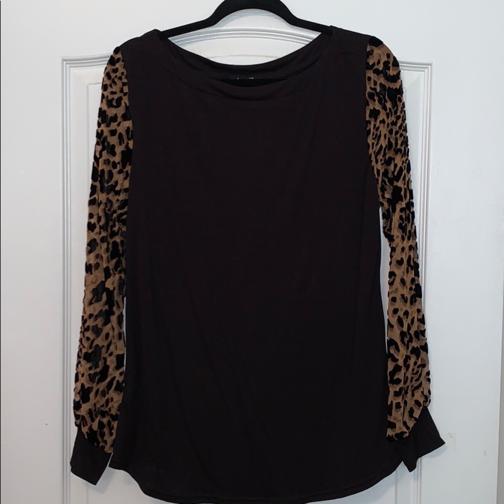 Amaryllis black and leopard sleeve blouse